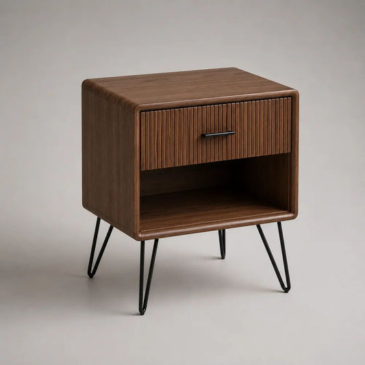 Table de chevet rectangulaire en MDF plaqué noyer avec 1 tiroir, niche ouverte et pieds en acier, brun noyer et noir, 50 × 40 × 62 cm
